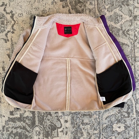 FIGS Selwyn Sherpa - Picture 3 of 3